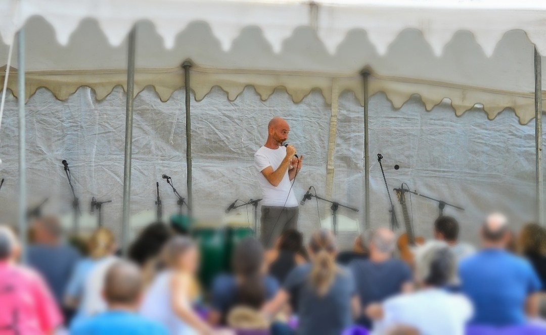 נמרוד מרצה בסדנה