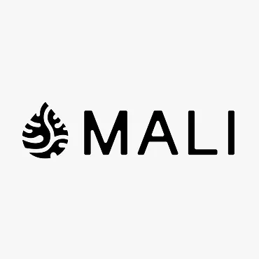 Logotipo de la marca MALI con icono de hoja estilizada a la izquierda.