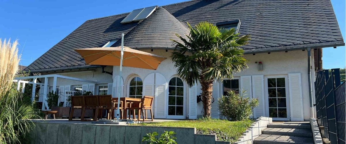 Ferienhaus in Vogtsburg - Doppelhaushaelfte mit Terrasse und Garten