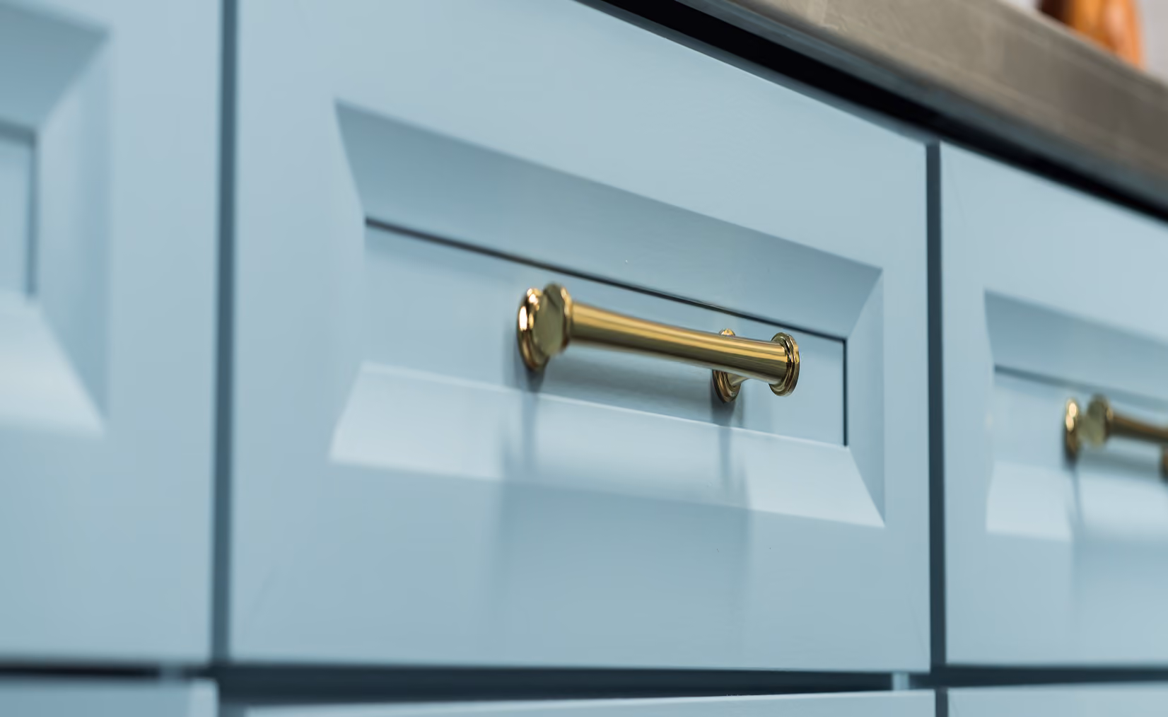 Veloura and UltraLast provide a premium system for projects where performance, durability, longevity, and excellent finish matter most