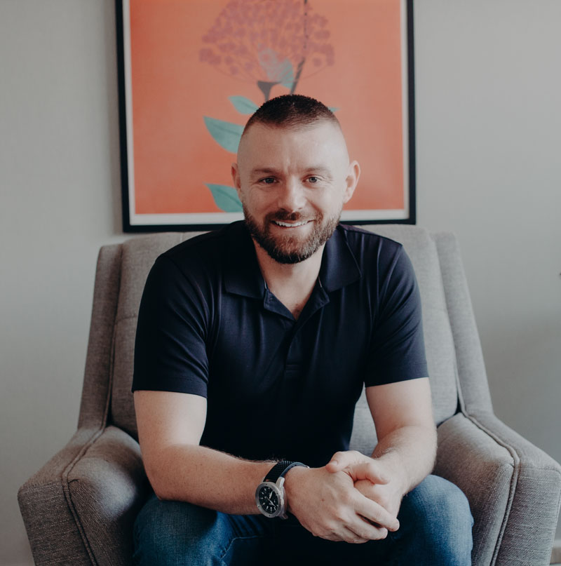 image of book signing at a bookstore
