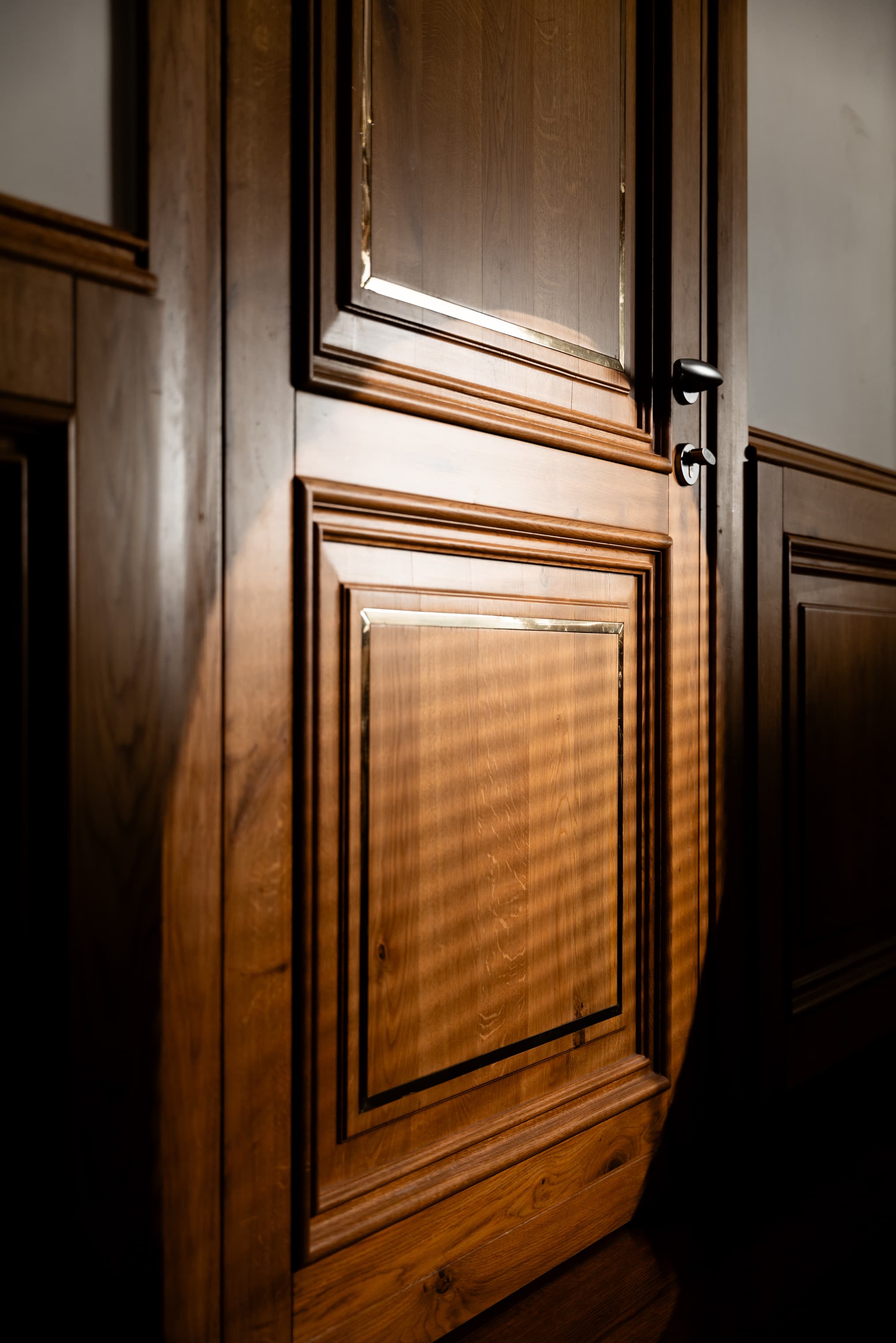 Wooden-Office-11