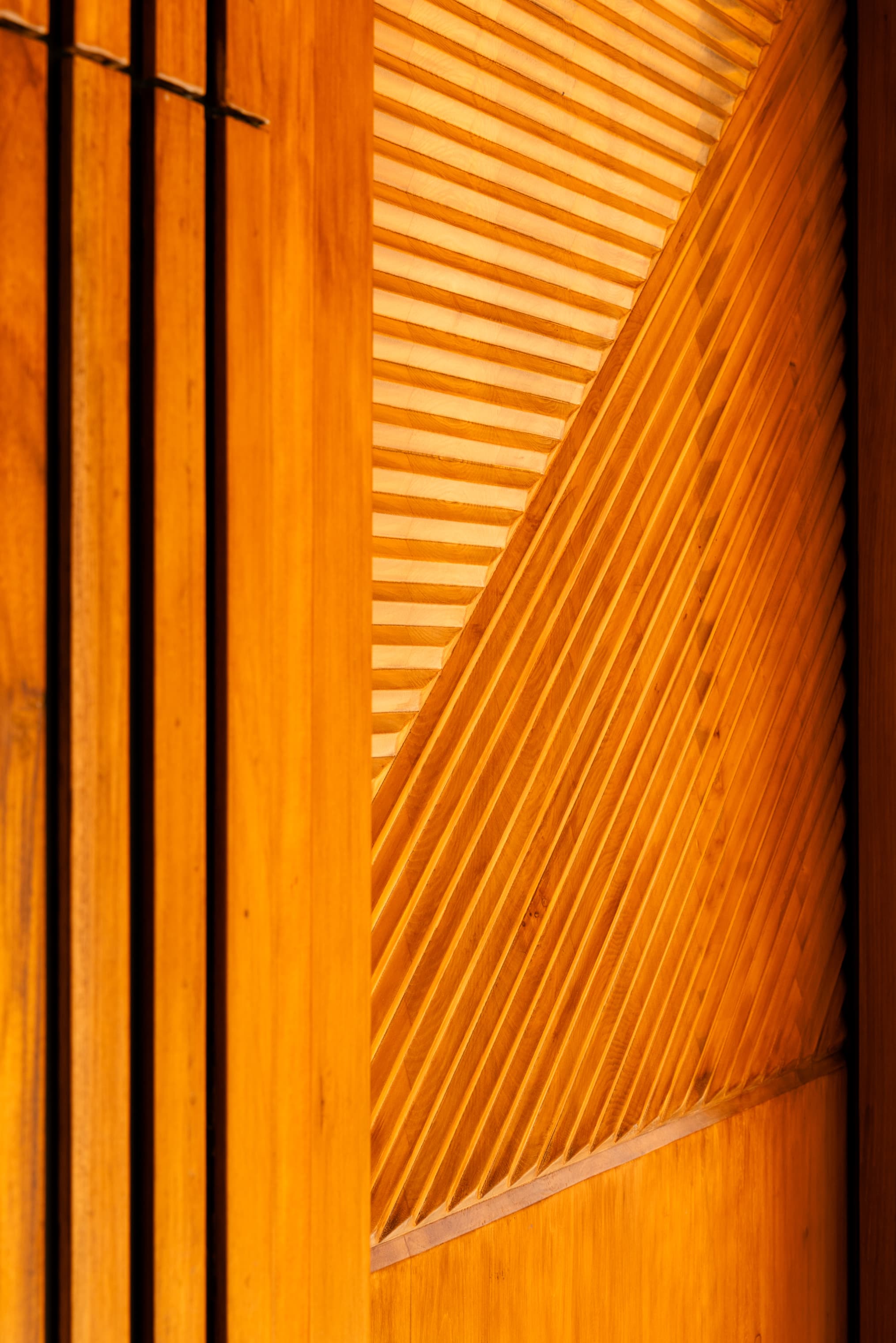 Cedar-Wood-Door-Window-Residence21