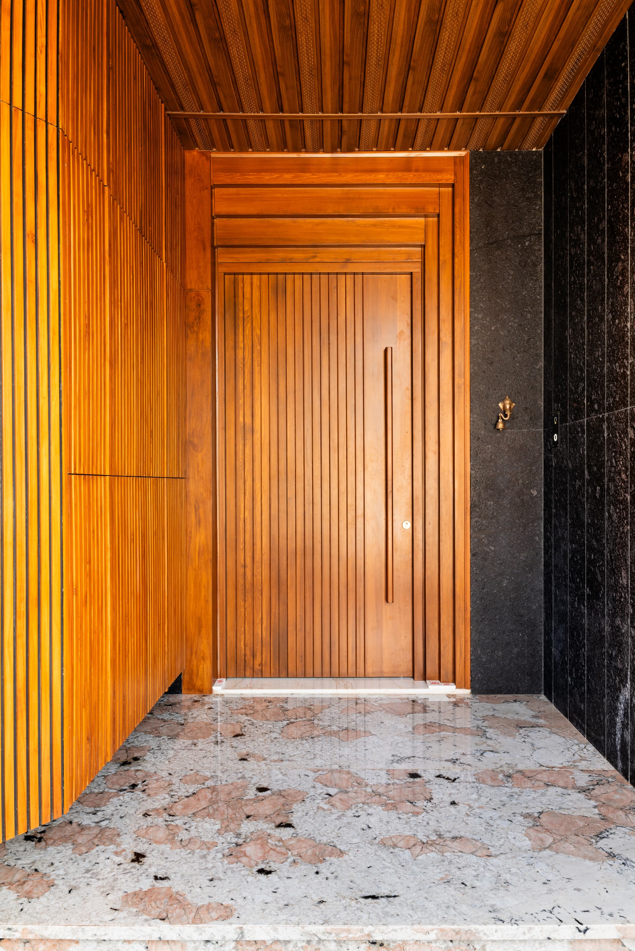 Cedar-Wood-Door-Window-Residence18
