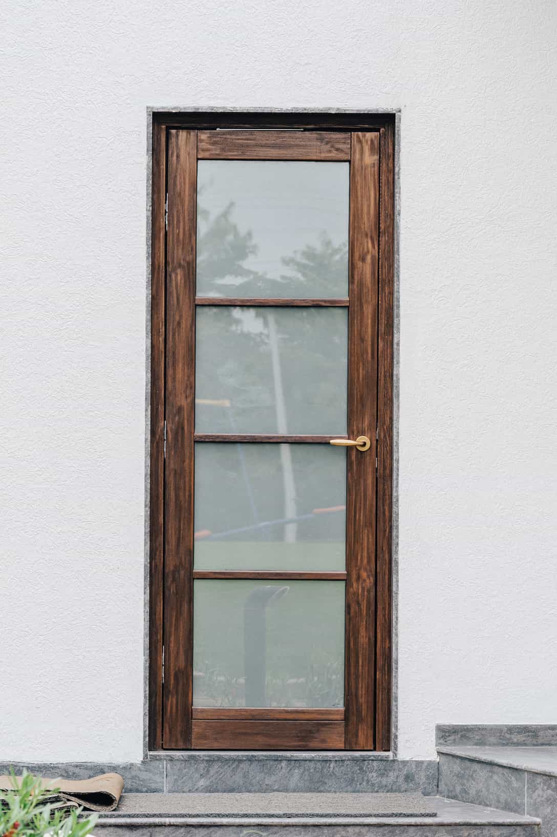 Circular-Wood-Door-Residence16
