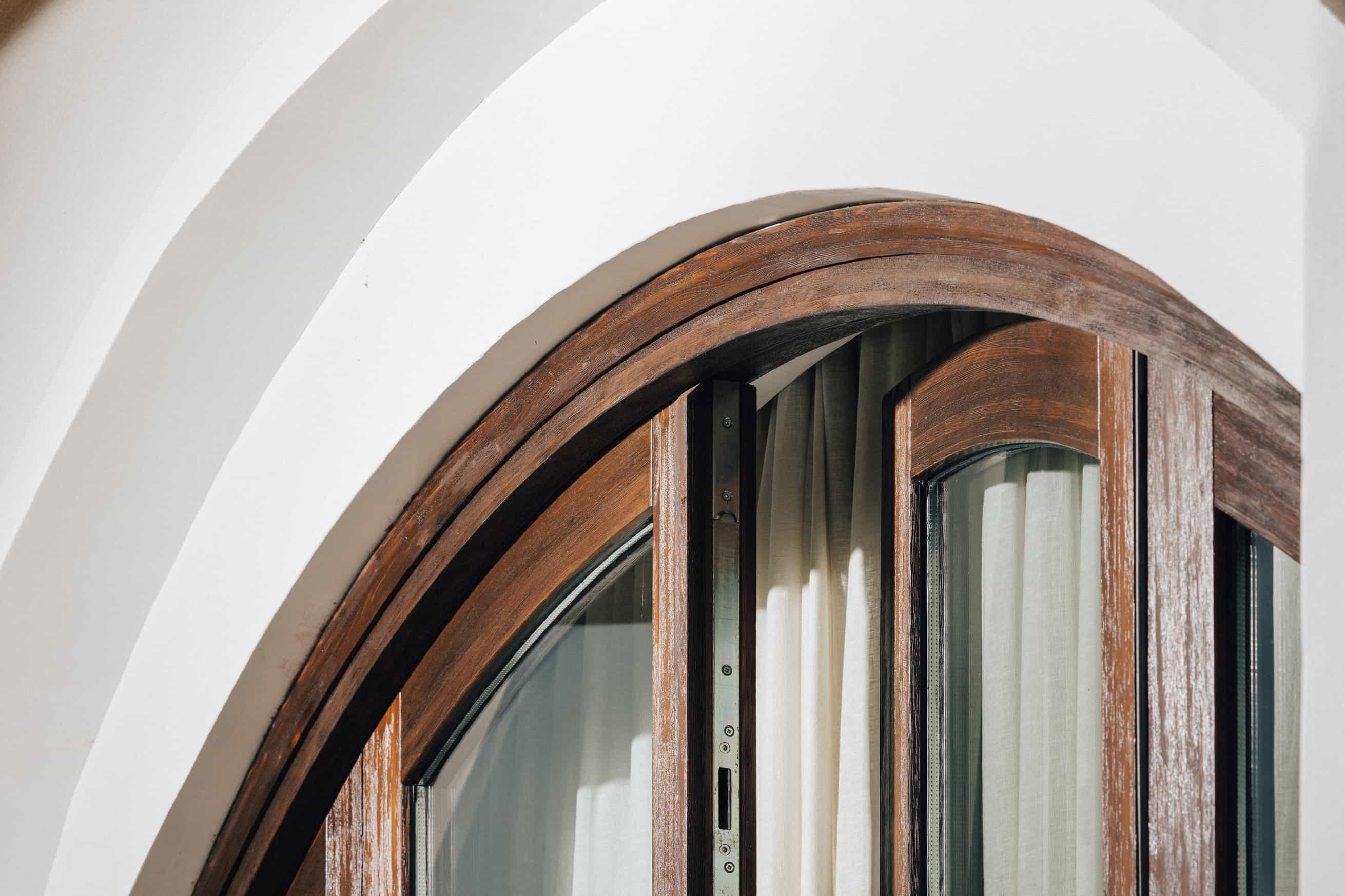Circular-Wood-Door-Residence6