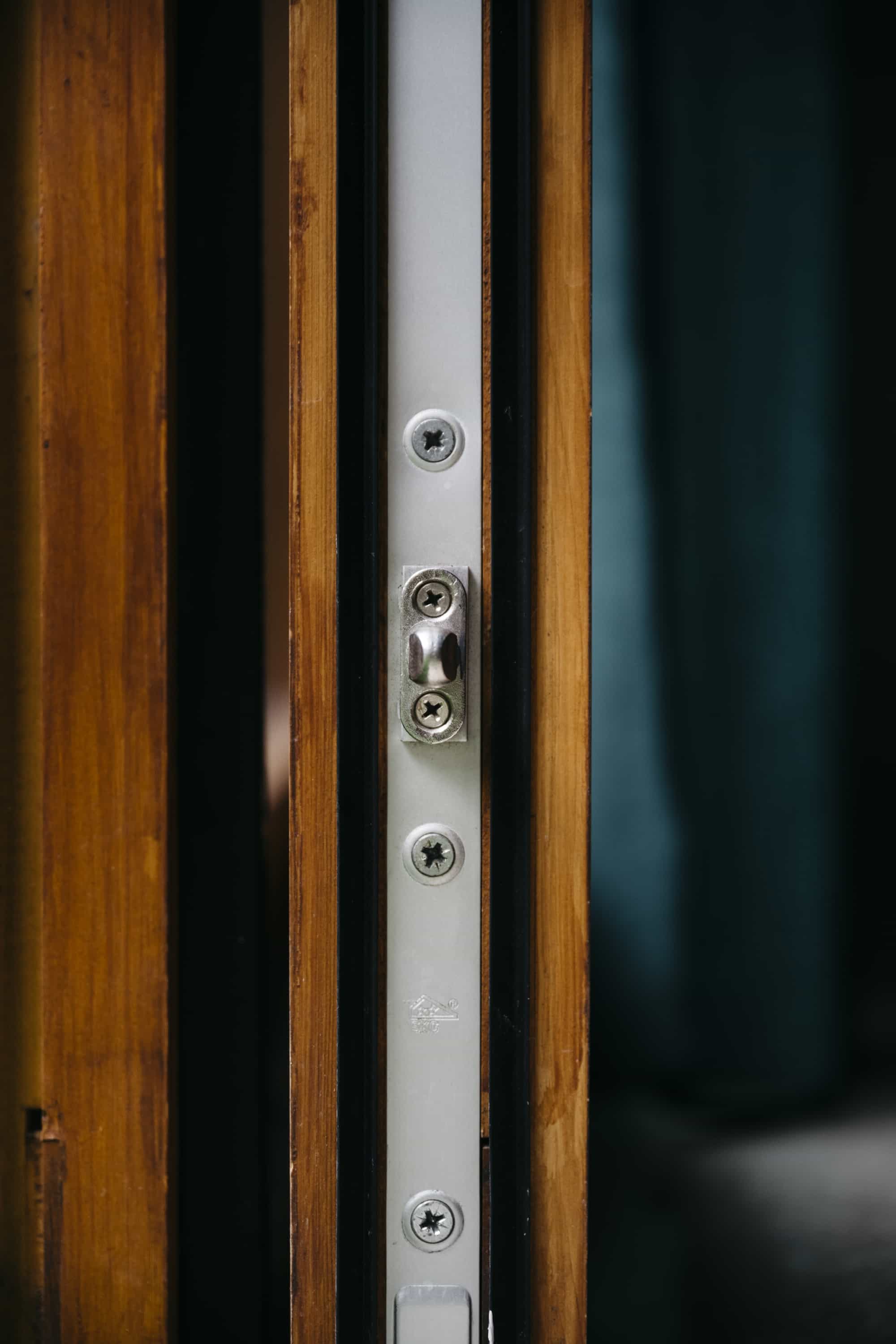 Teak-Wood-LiftSlide-Residence3