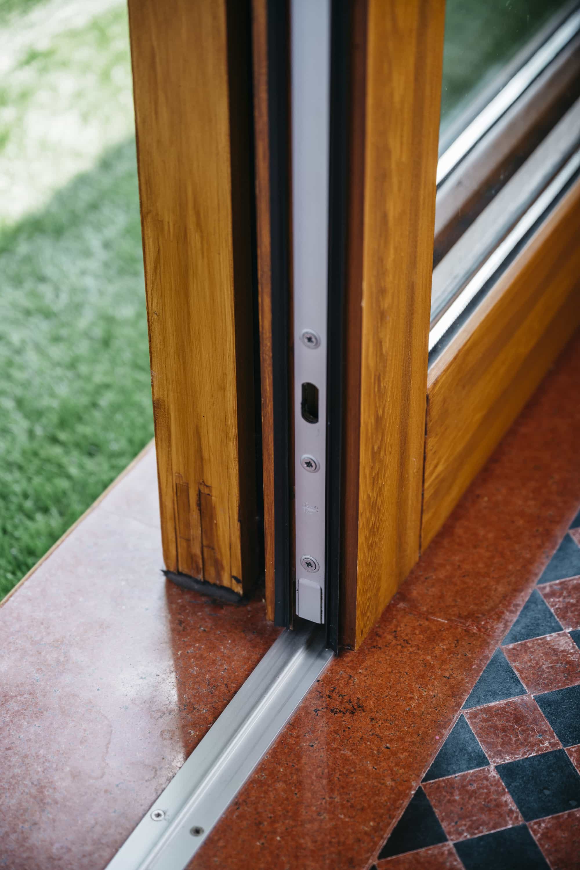 Teak-Wood-LiftSlide-Residence1