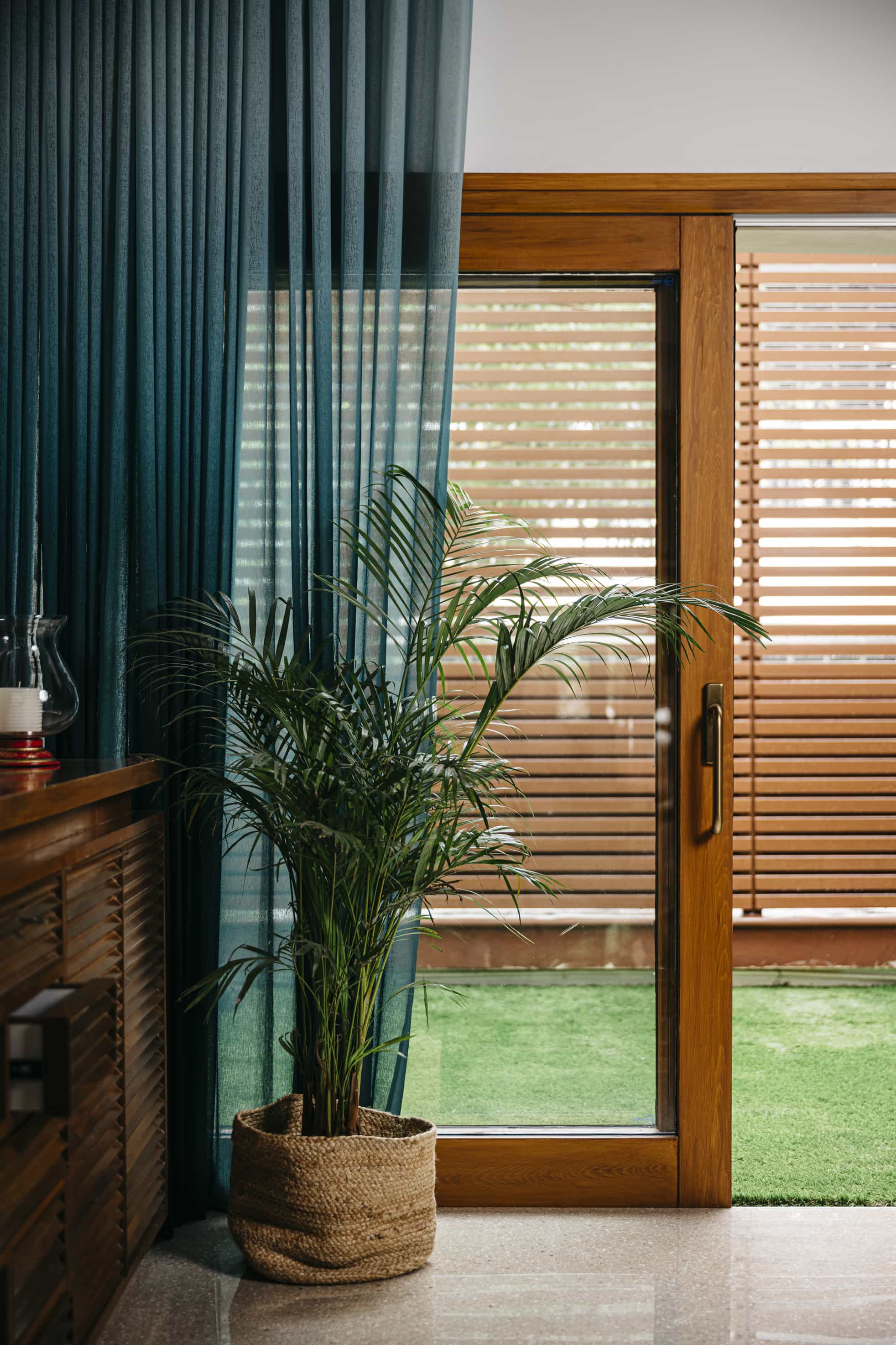 Teak-Wood-LiftSlide-Residence14