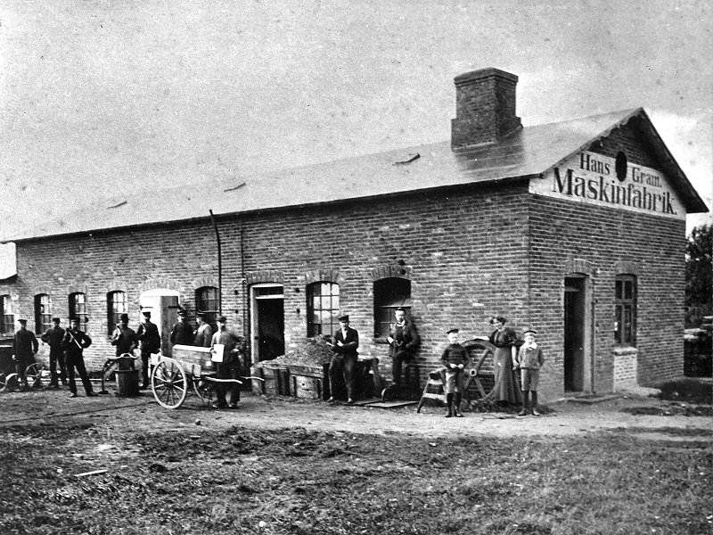 image of dessert offerings (for an italian restaurant)