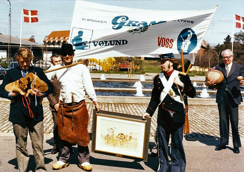 image of brainstorm session with sticky notes (for a b2b saas)