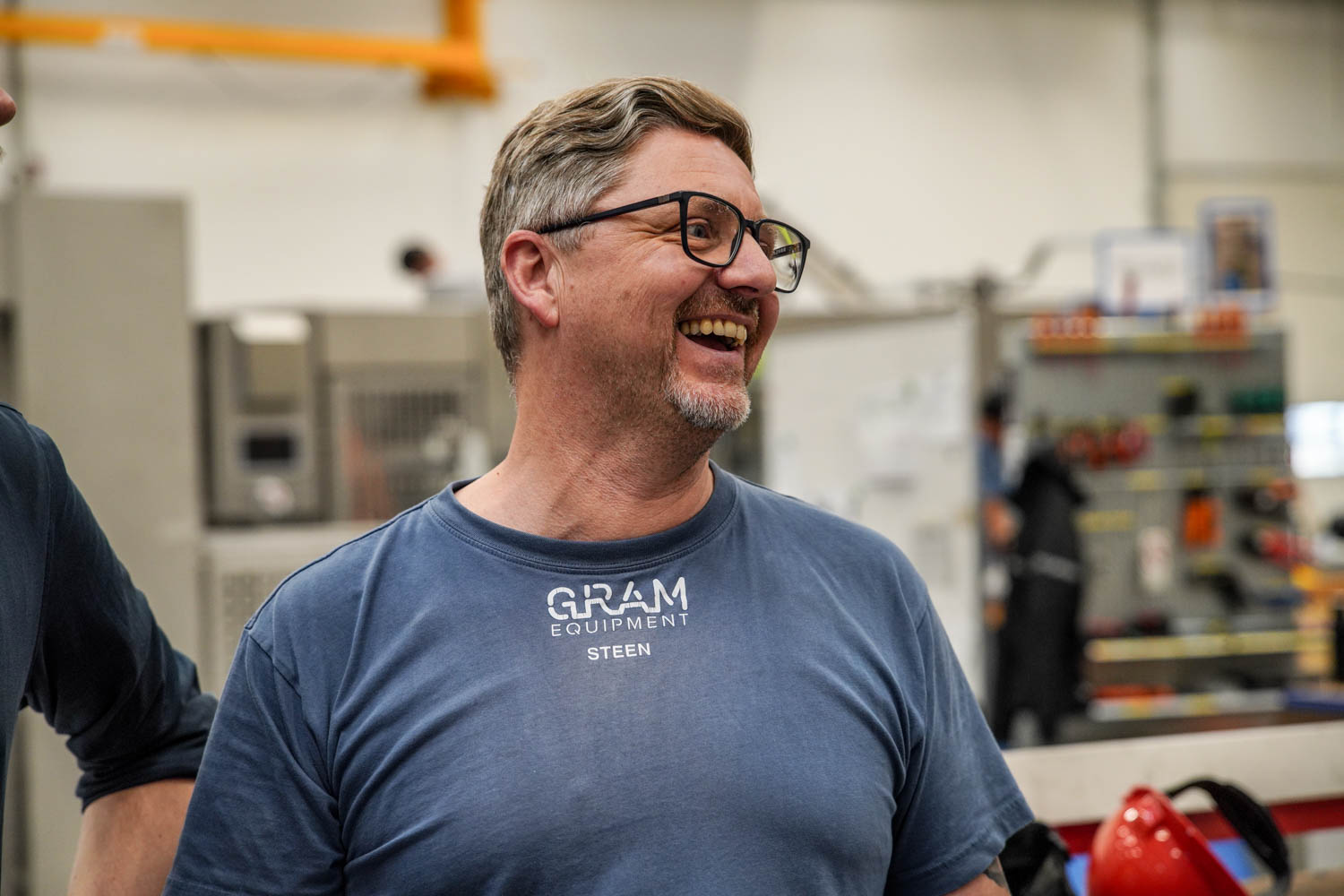 image of assembly process (for a manufacturing plant)