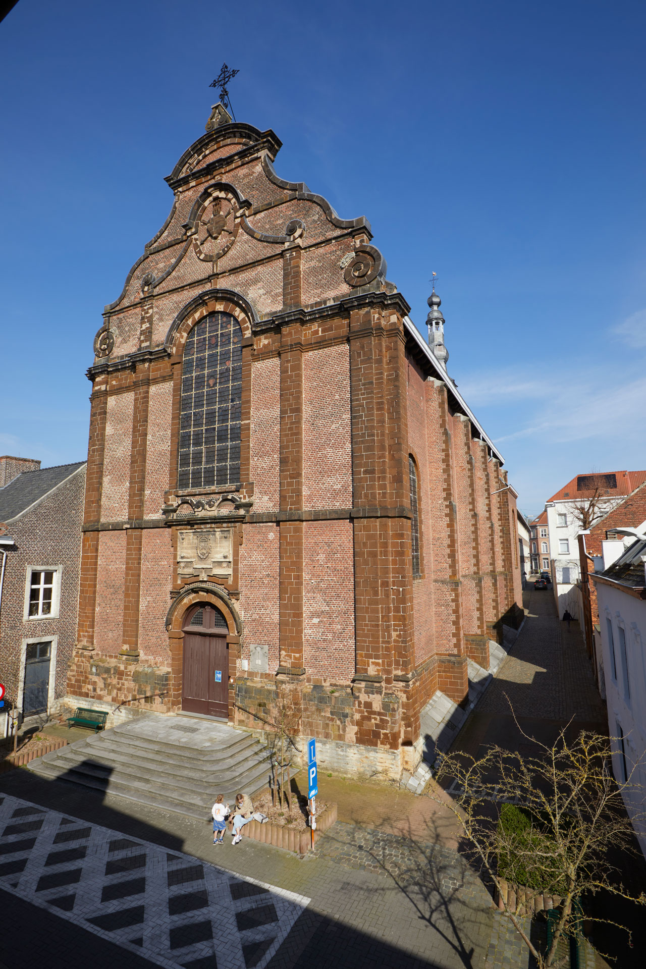 Vrienden van Sint-Barbara - Voorgevel