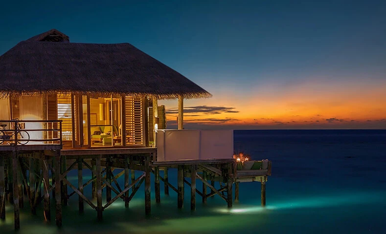 SUNSET LAAMU WATER VILLA WITH POOL SSLM