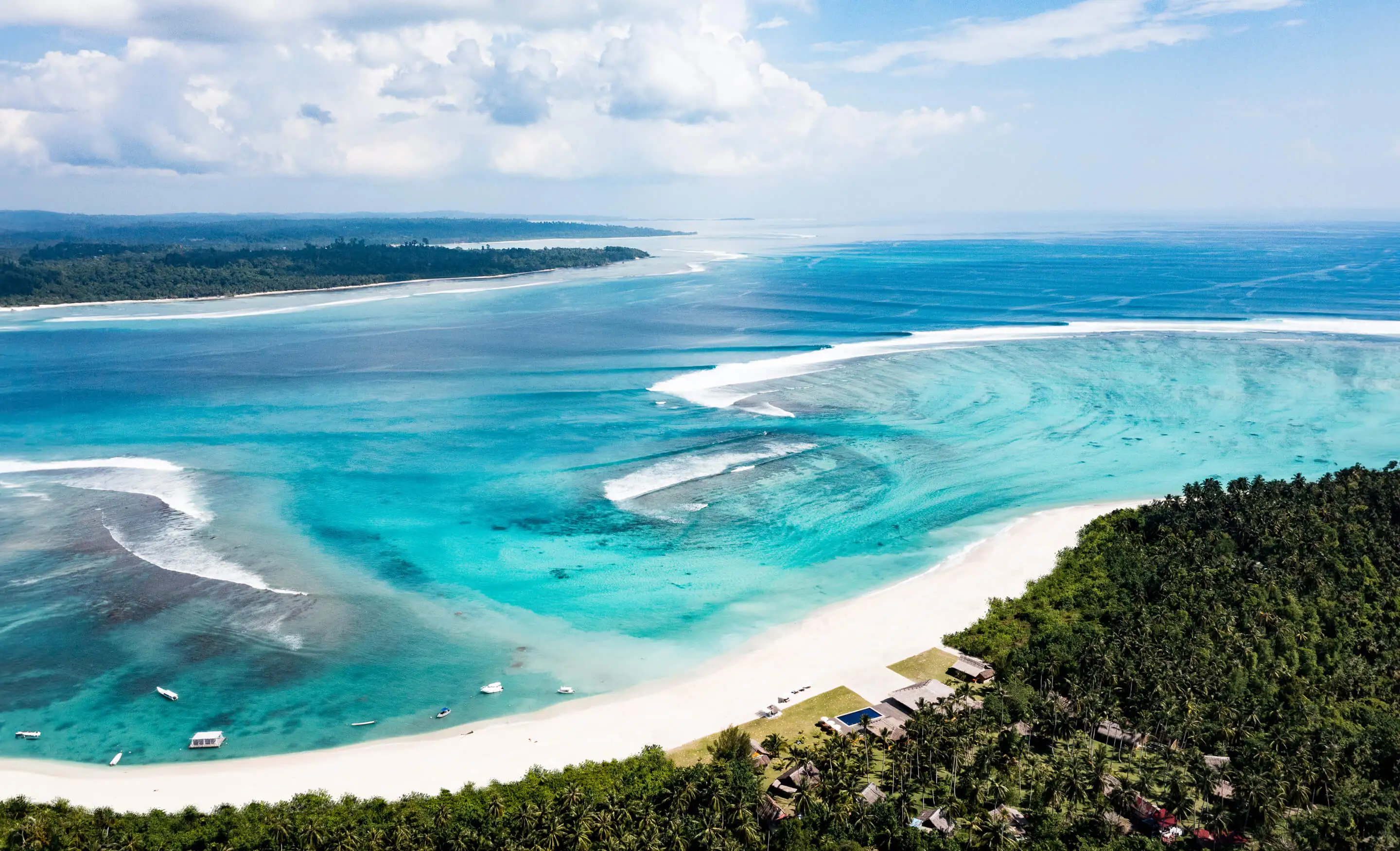 Solo Travellers Surf Resorts