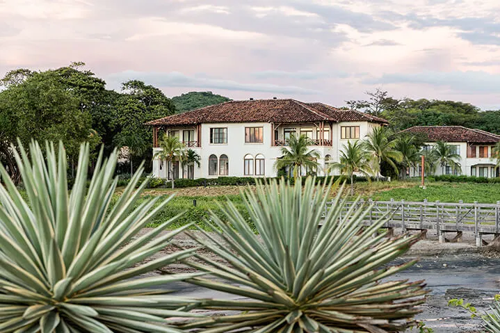 2 & 3 Bedroom Pacific Condos