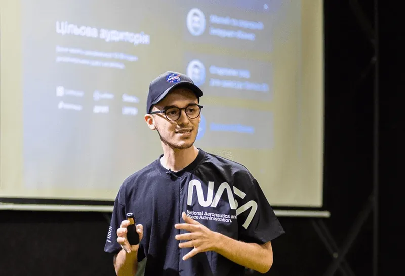 Awesomic raises $800 in fresh funding photo