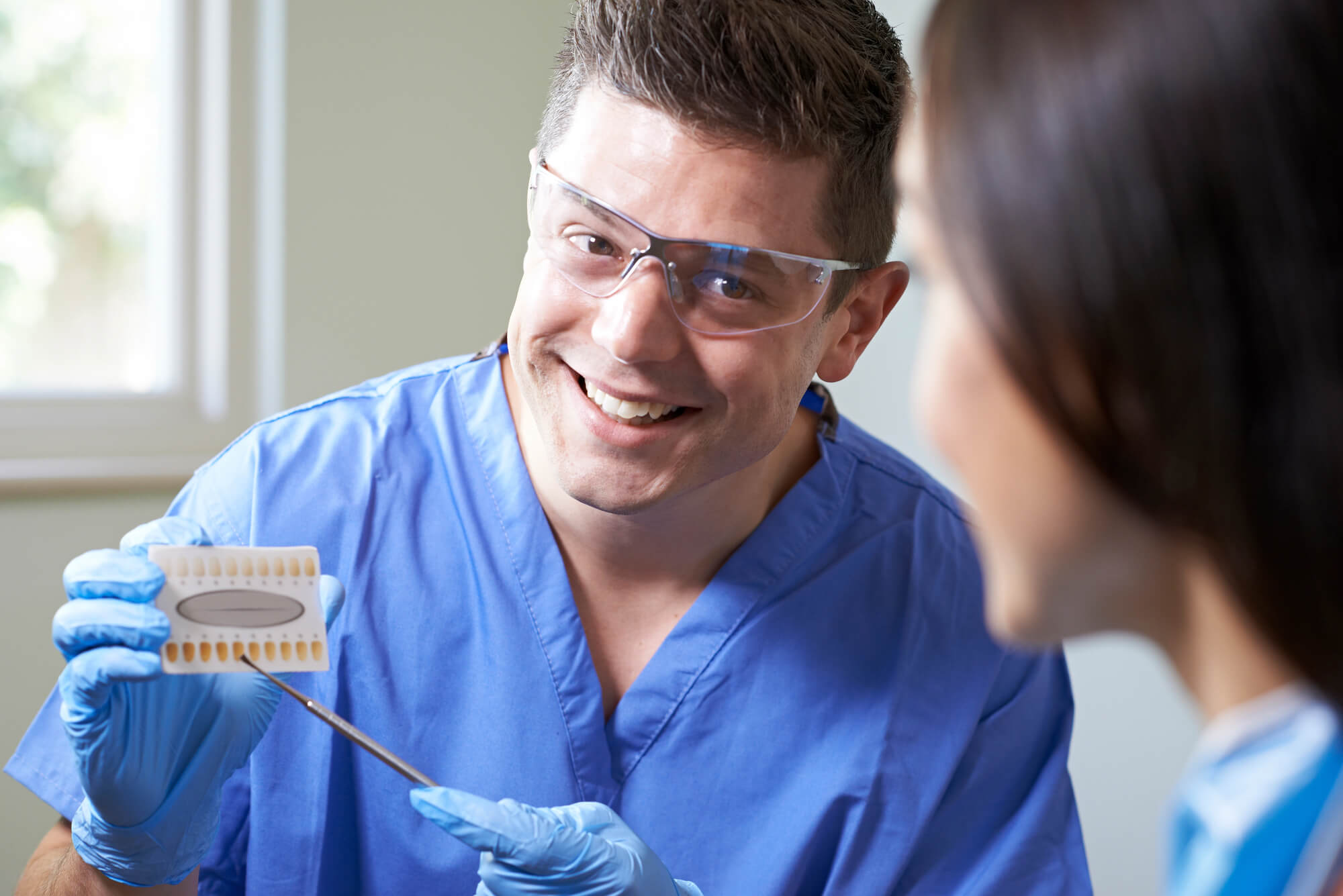 cosmetic dentist north tampa with patient 