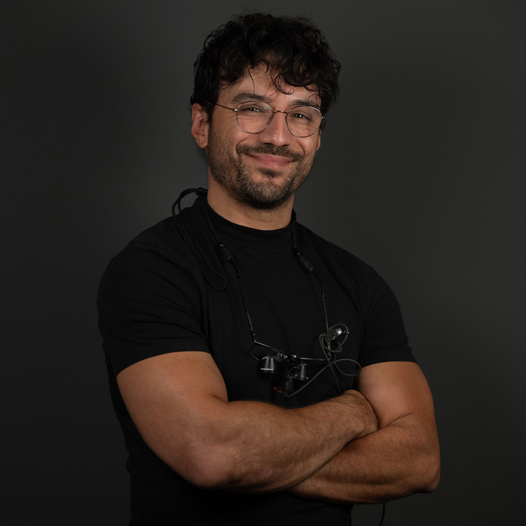 Dr. Aras Jarmohamadi, Zahnarzt und Zahntechniker der Praxis Weisser Baum
