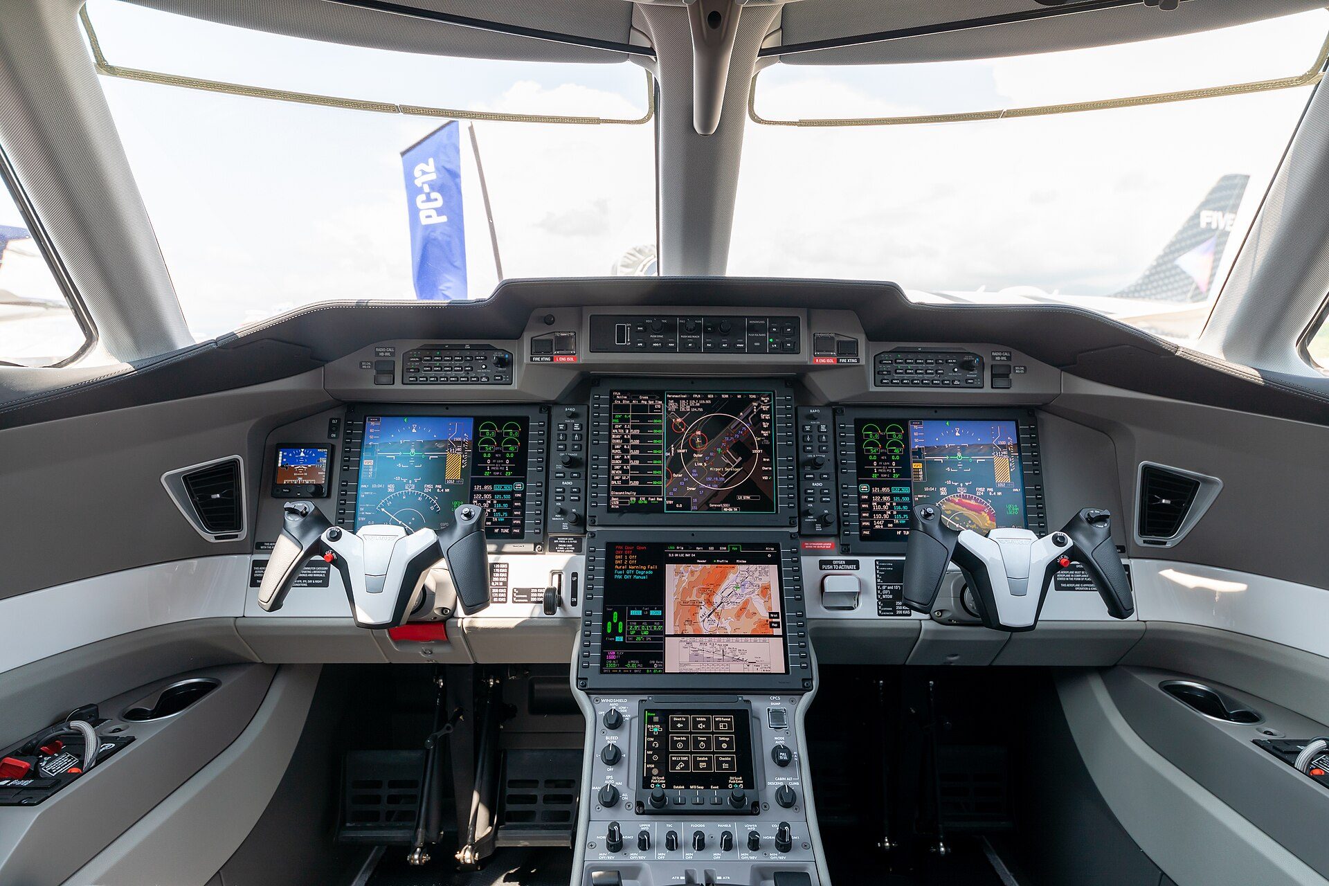 Pilatus PC-24 cockpit