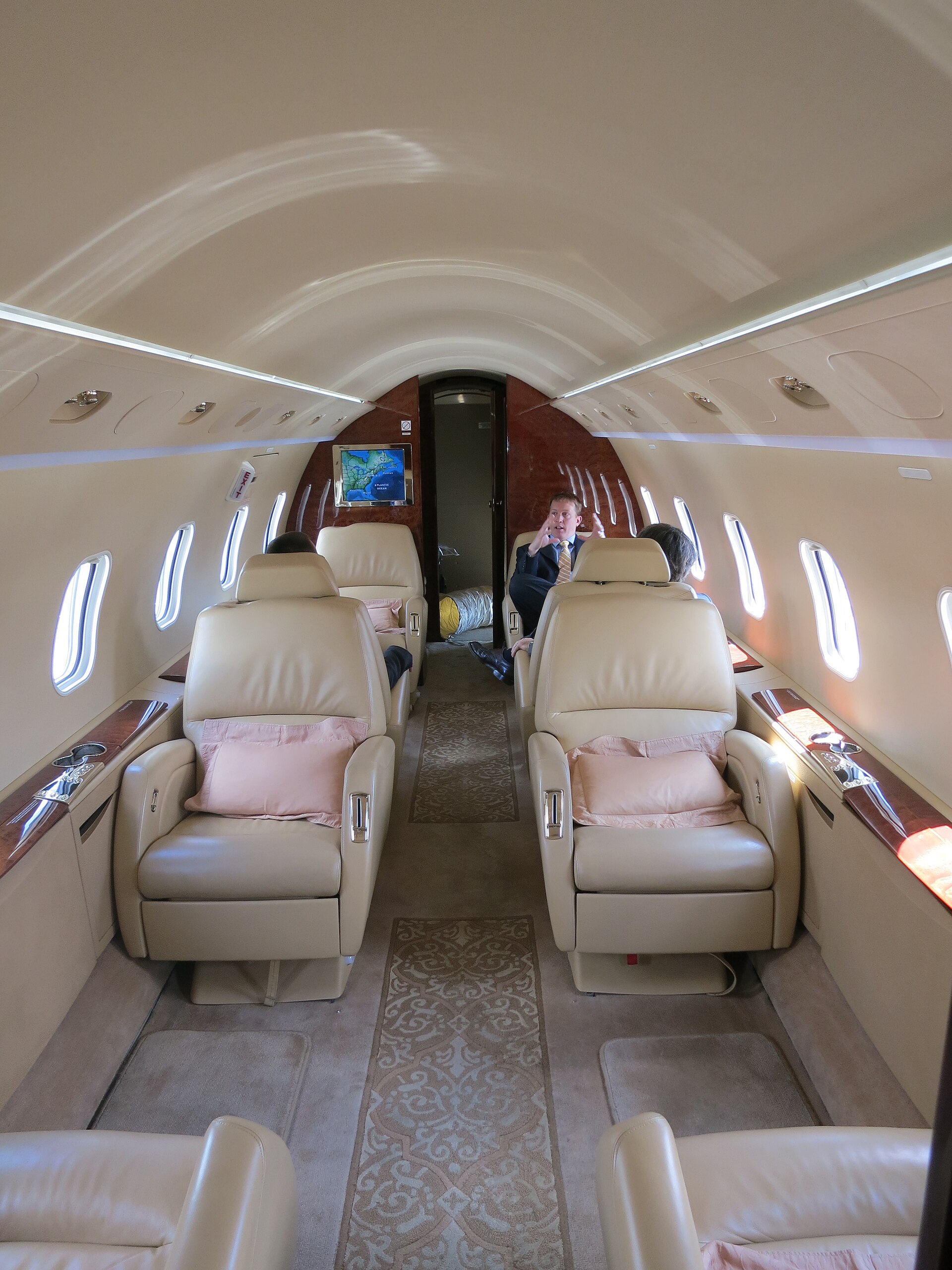 Bombardier Challenger 300-series (Challenger 350) cabin