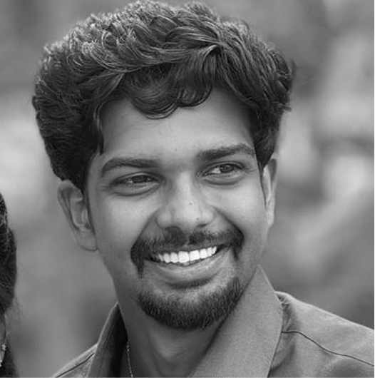 [headshot] image of customer (for a gaming and entertainment)