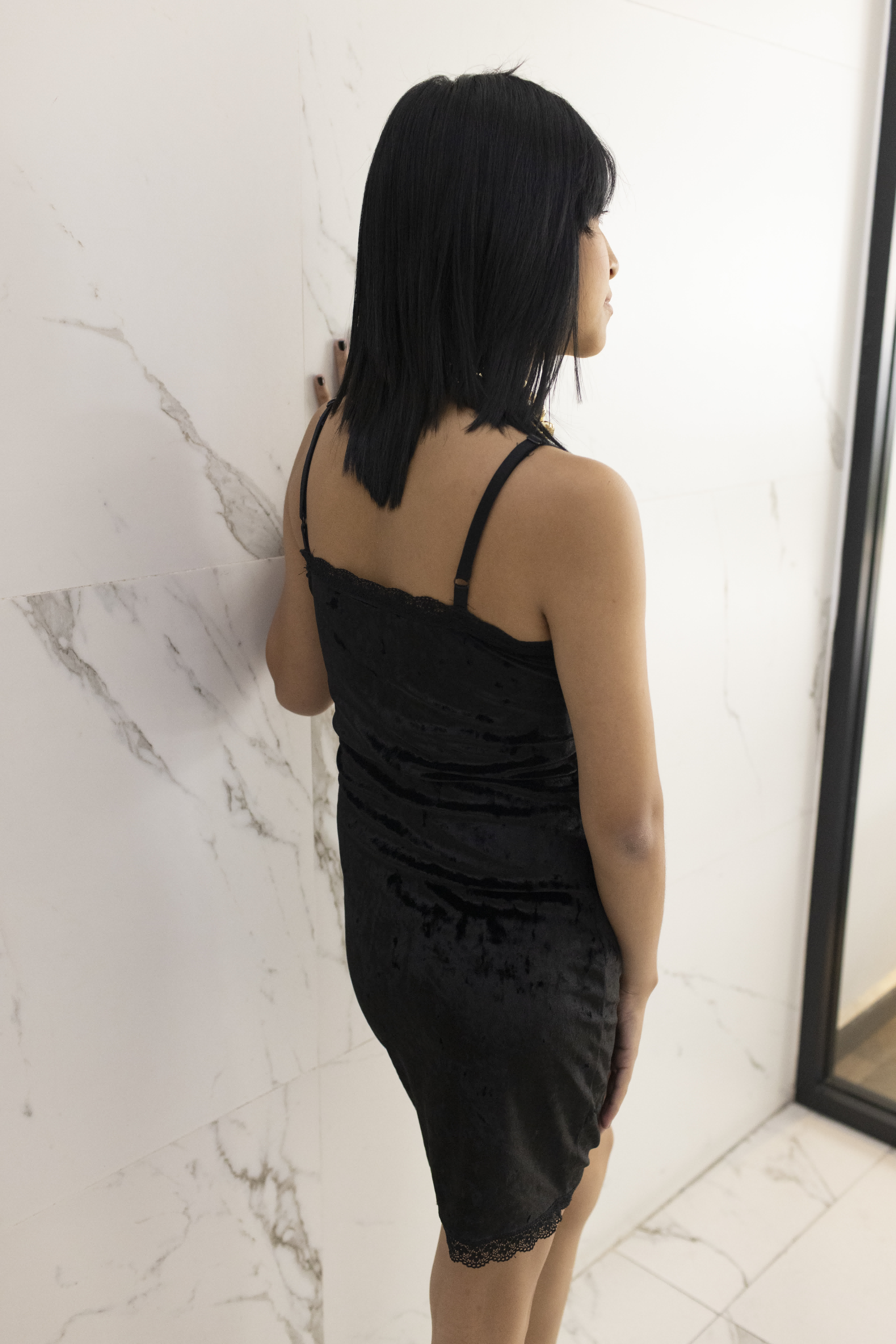 Detalle del escote y tirantes