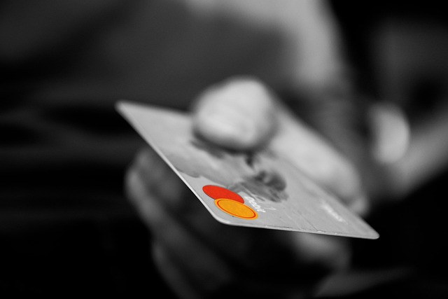 What are the best Credit Builder Cards available in the market? Bright App to get out of Debt