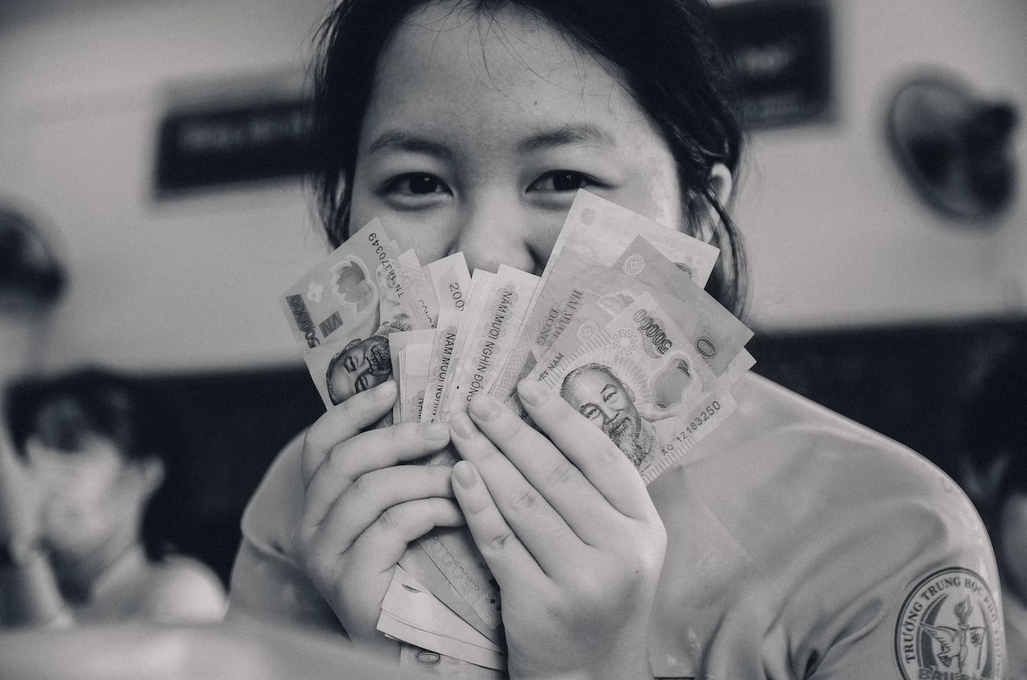 Credit Card for students || Bright App to get out of Debt