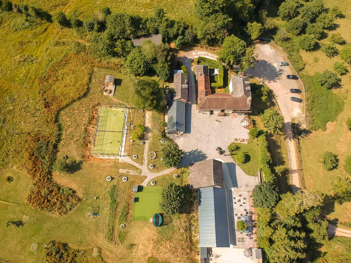 le-domaine-de-la-désirée--france-1-padel-courts-normandy-property2.jpg