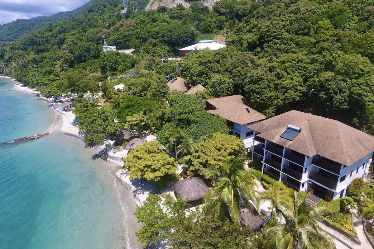 palm-beach-resort-philippines-3-padel-courts-batangas-property1.jpg