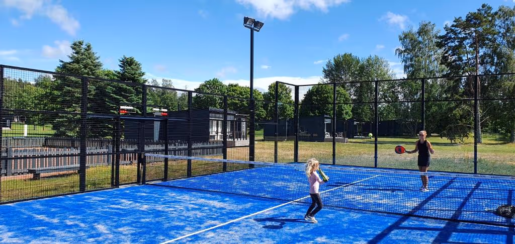 käringsund-resort-&-conference-finland-1-padel-courts-åland-islands-court1.jpg