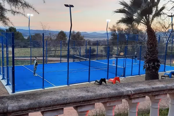 domaine-de-la-tuilière-france-1-padel-courts-carnoules-hero.jpg