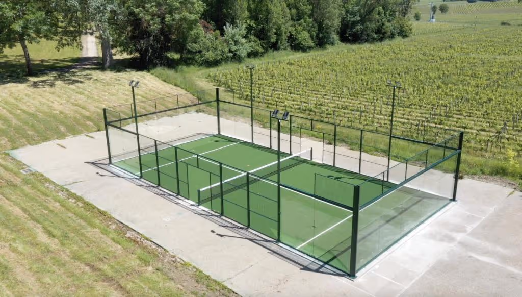 château-de-lussac-france-1-padel-courts-nouvelle-aquitaine-hero.jpg