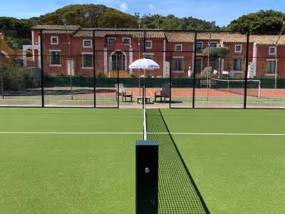 hotel-la-romarine-france-1-padel-courts-saint-tropez-court2.jpg