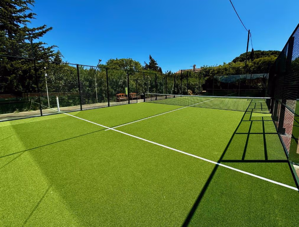 hotel-la-romarine-france-1-padel-courts-saint-tropez-hero.jpg