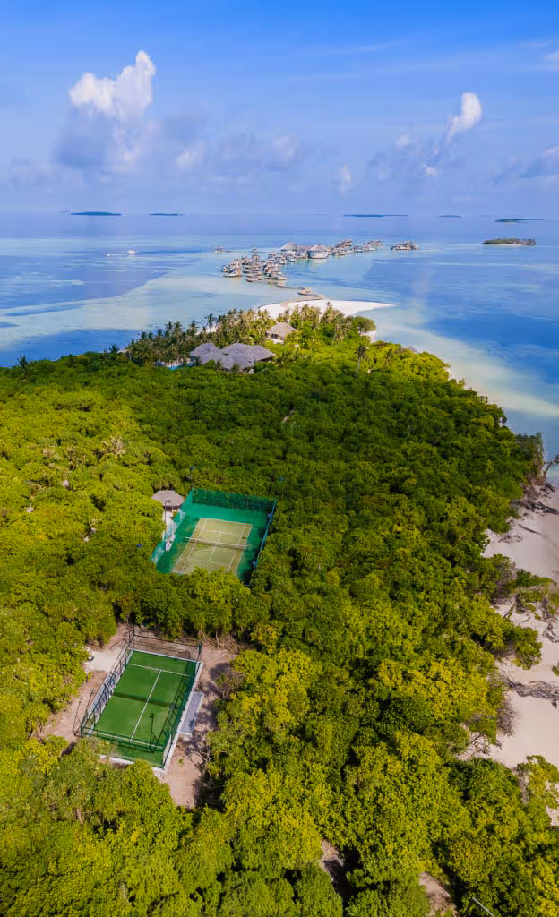 soneva-fushi-maldives-1-padel-courts-baa-atoll-court1.jpg.jpg
