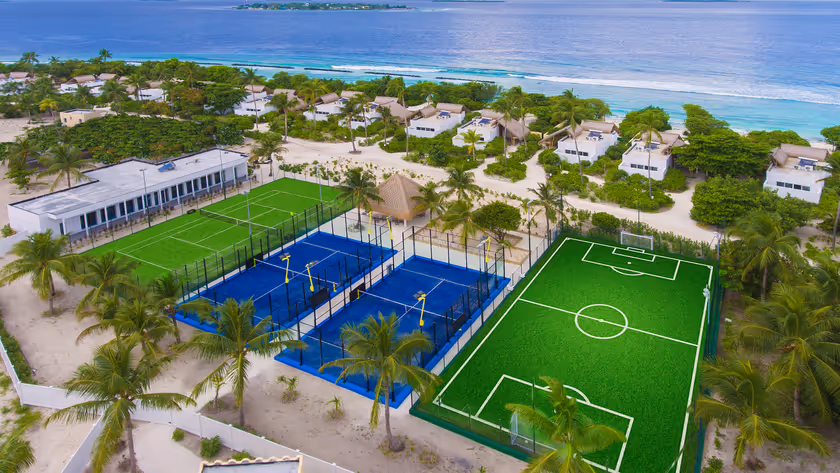 emerald-maldives-resort-&-spa-maldives-2-padel-courts-raa-atoll-court1.jpg