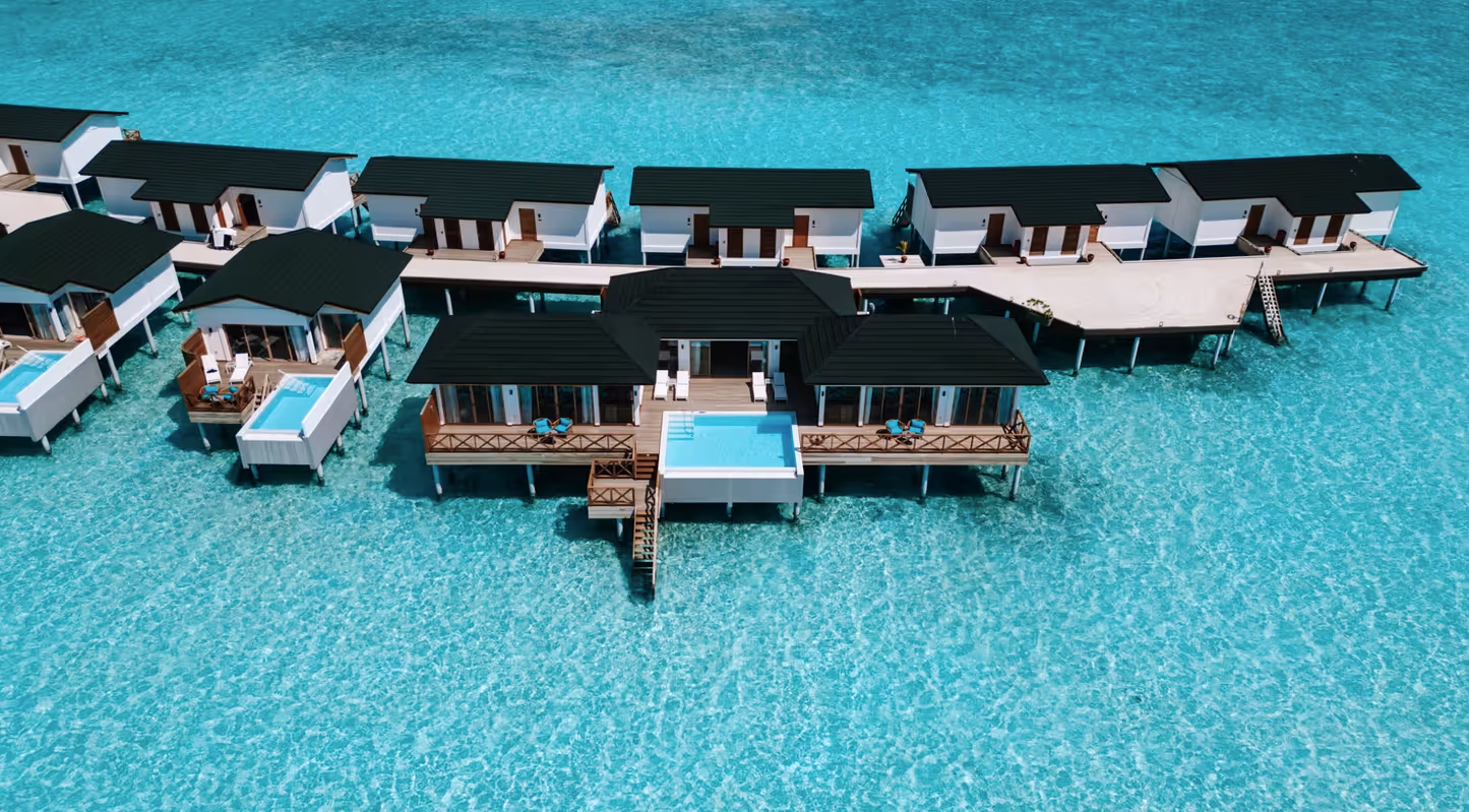joy-island-–-the-cocoon-collection-maldives-1-padel-courts-north-malé-atoll-property2.png