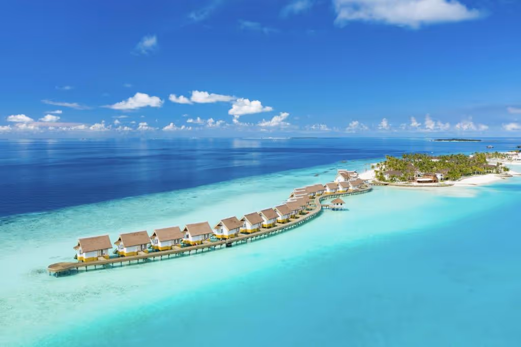 saii-hotels-&-resorts-maldives-2-padel-courts-south-male-atoll-property1.jpg