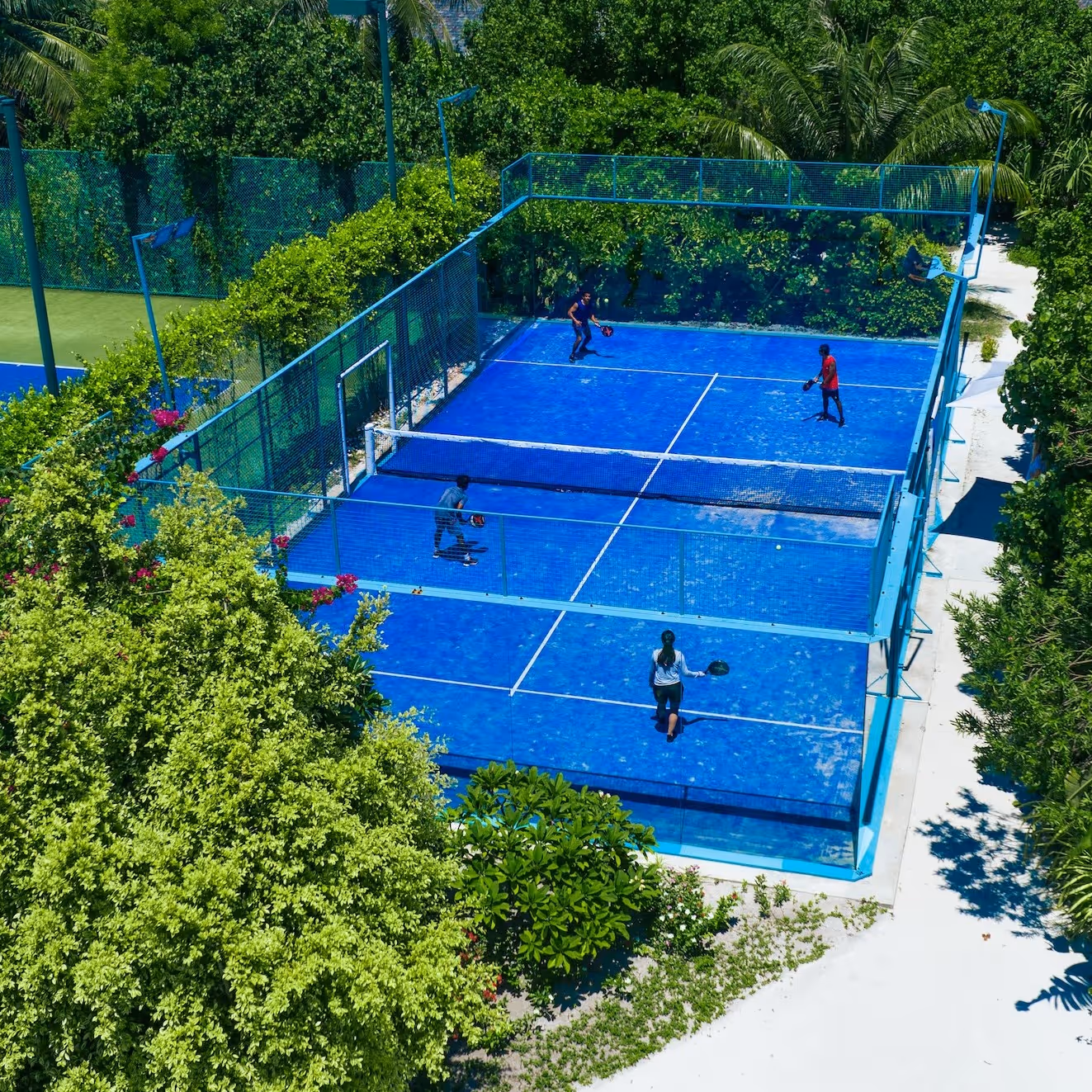 hurawalhi-island-resort-maldives-1-padel-courts-lhaviyani-atoll-court3.jpg