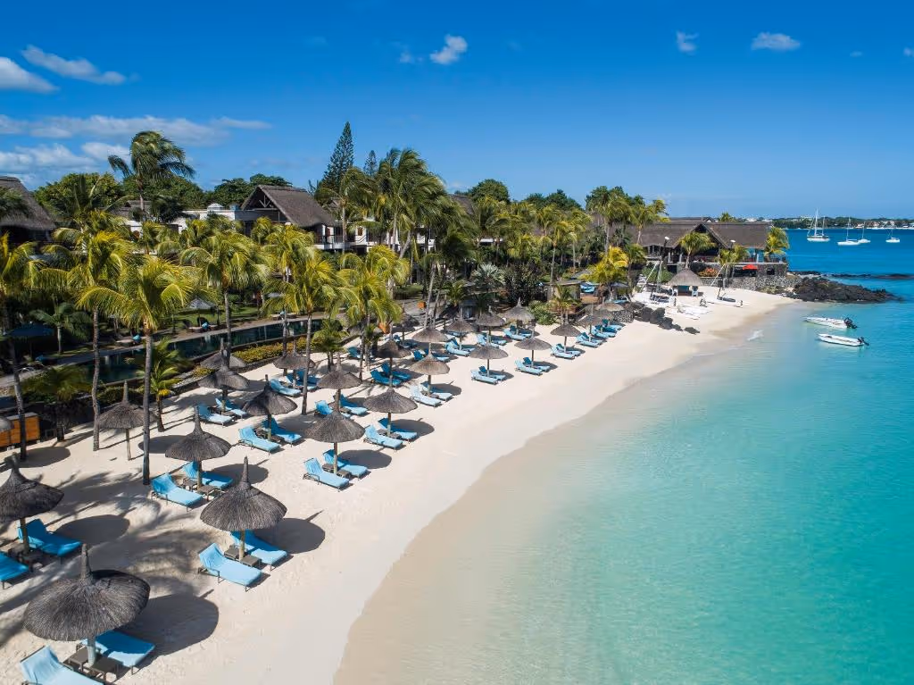 royal-palm-beachcomber-luxury-mauritius-1-padel-courts-grand-baie-property1.jpg