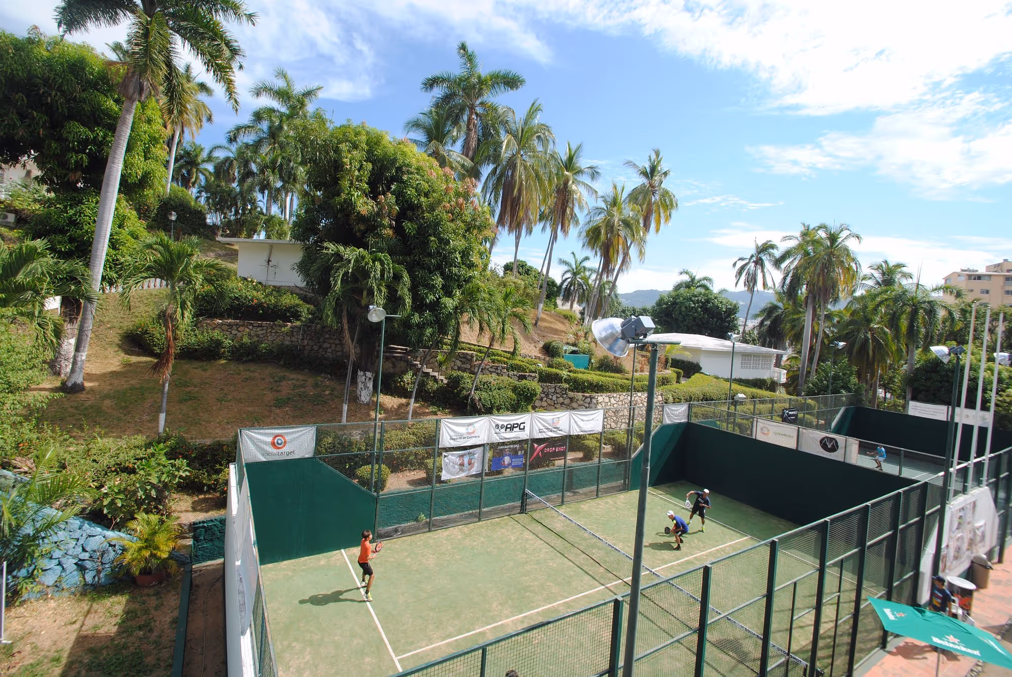 villa-vera-hotel-spa-&-racquet-club-mexico-2-padel-courts-acapulco-court1.jpg