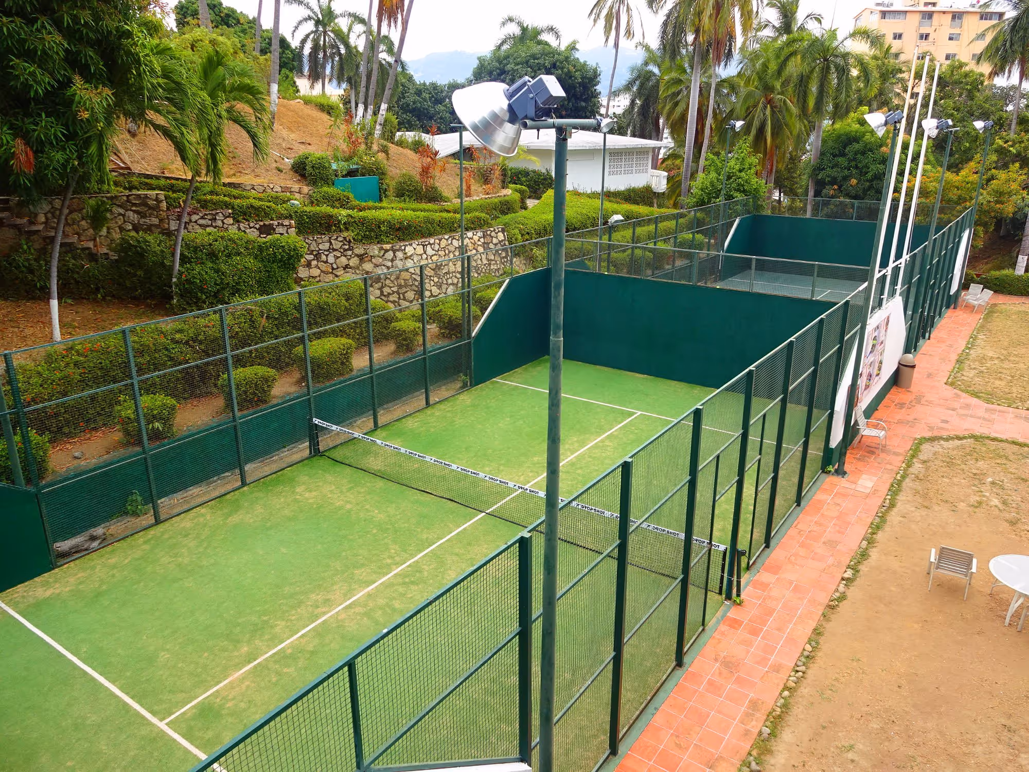 villa-vera-hotel-spa-&-racquet-club-mexico-2-padel-courts-acapulco-hero.jpg