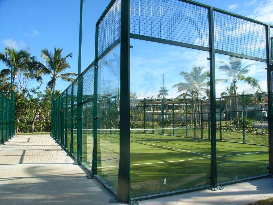 barceló-maya-colonial-mexico-2-padel-courts-xpu-ha-court1.jpg