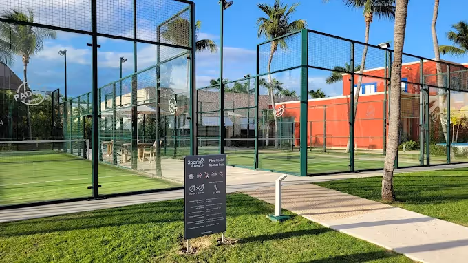 barceló-maya-colonial-mexico-2-padel-courts-xpu-ha-hero.jpg
