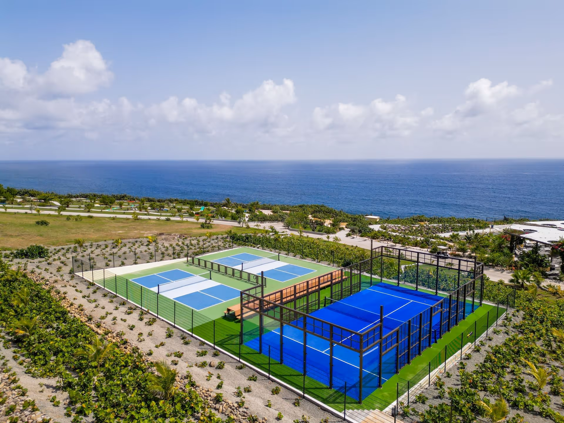 golden-rock-dive-and-nature-resort--1-padel-courts-dutch-caribbean-court2.jpg