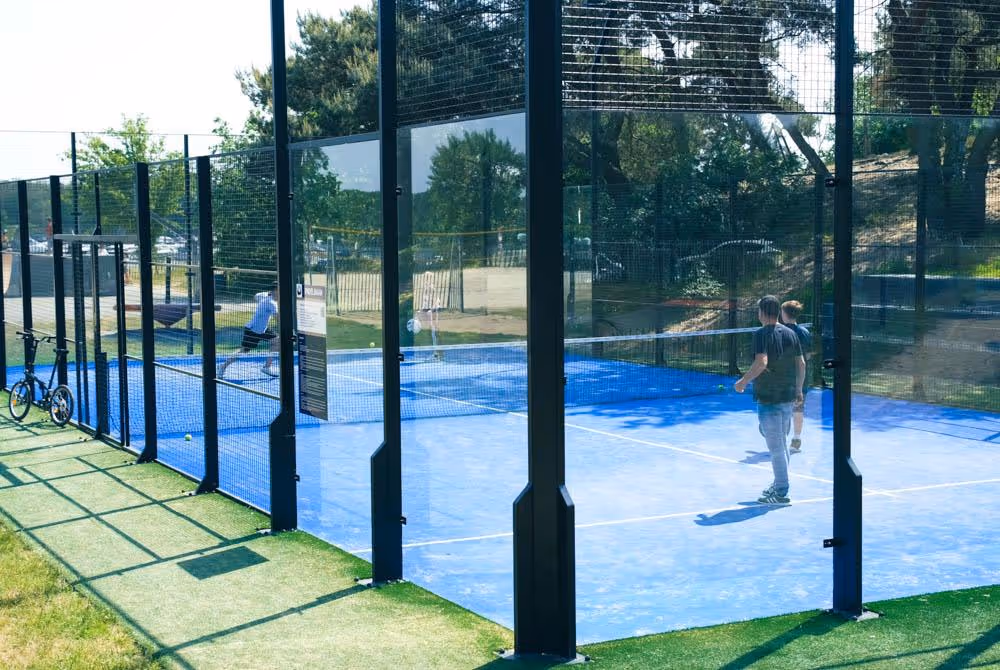 marina-resort-well-netherlands-1-padel-courts-well-court2.jpg