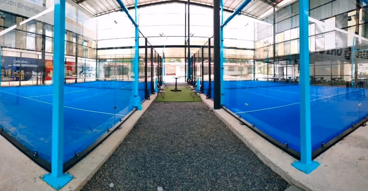 hotel-plaza-panama-2-padel-courts-santiago-court2.jpg