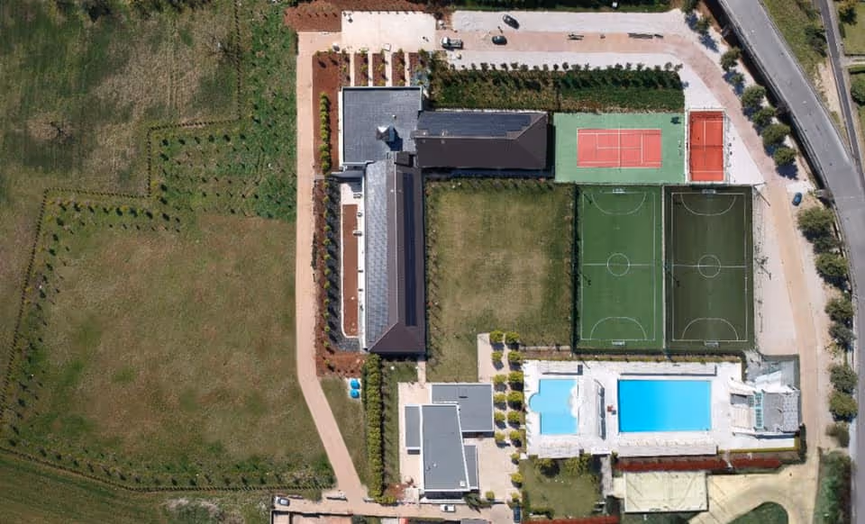 KairosResort&SPA-Italy-1-SanGermano-court1.jpg